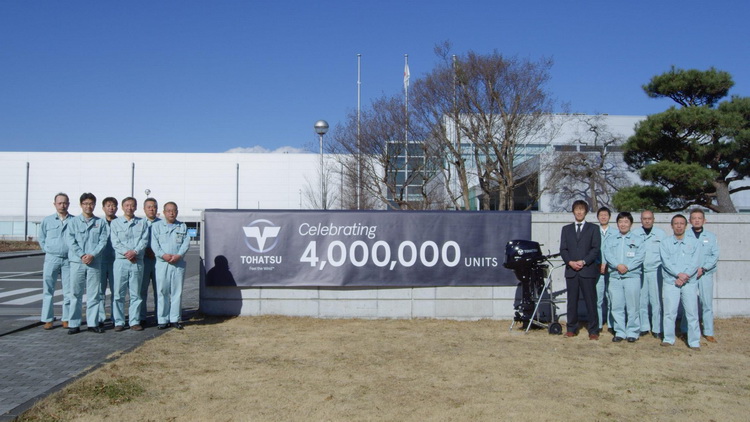 Выпущено 4 000 000 лодочных моторов Tohatsu!